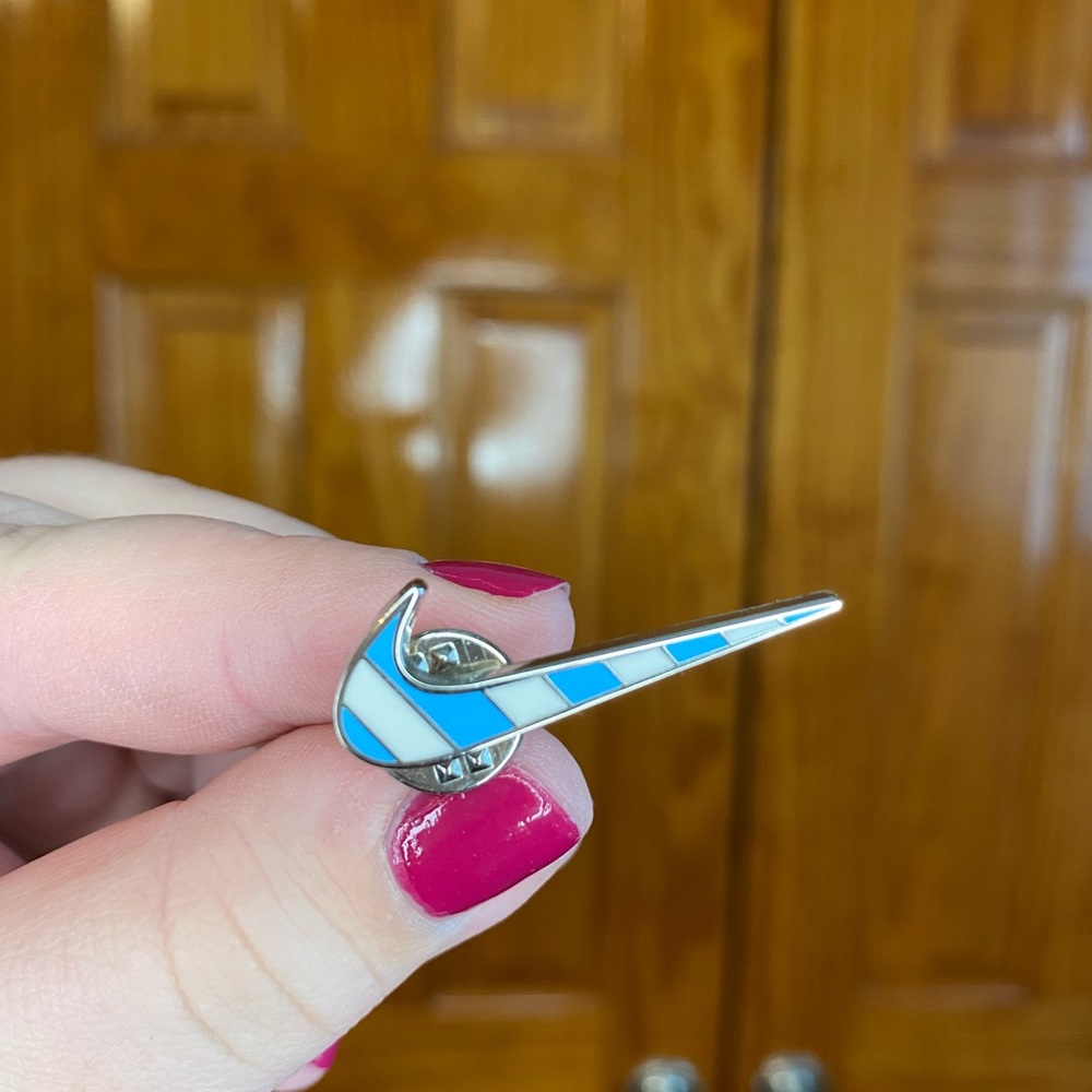 NEW LIMITED RELEASE Nike Blue White Checkmark Pin